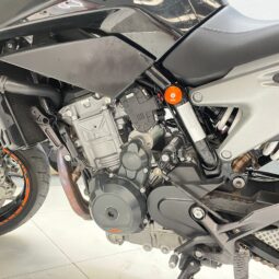 KTM Duke 790 R 2022 lleno