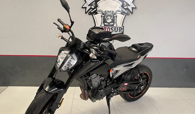 KTM Duke 790 R 2022 lleno