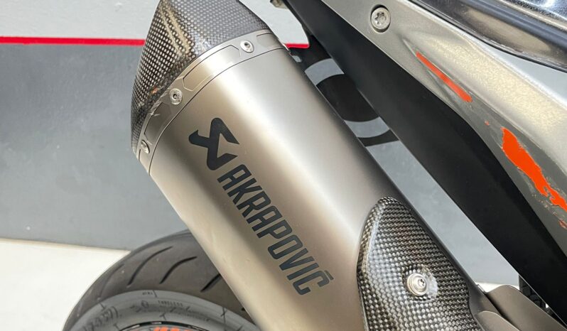 KTM Duke 790 R 2022 lleno