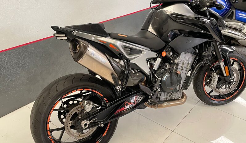 KTM Duke 790 R 2022 lleno