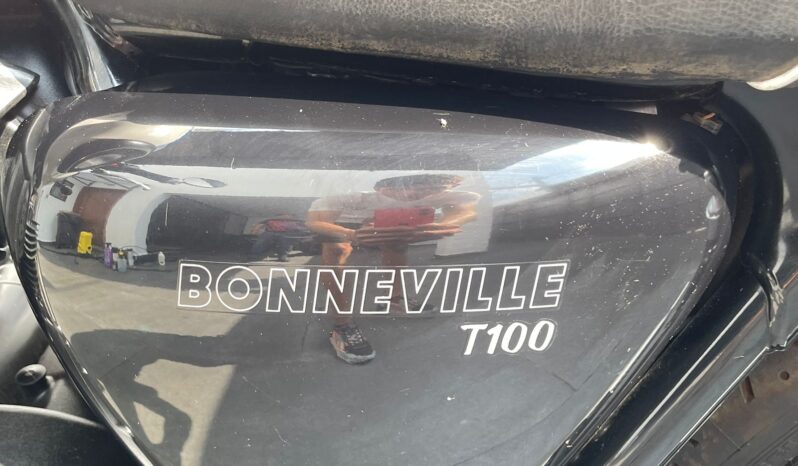 Triumph bonneville 900cc T100 lleno