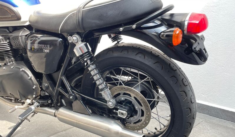 Triumph bonneville 900cc T100 lleno
