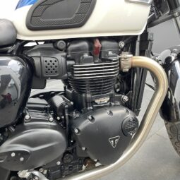 Triumph bonneville 900cc T100 lleno